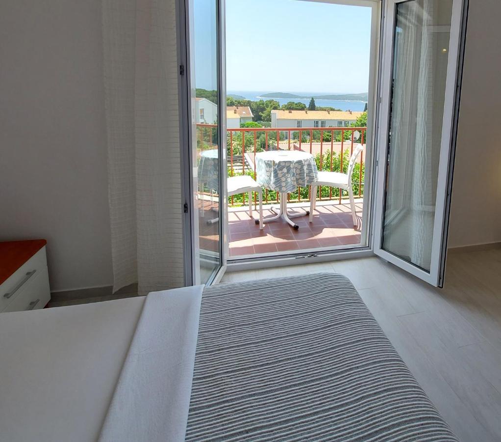 Guest House Mediterranean Хвар Экстерьер фото