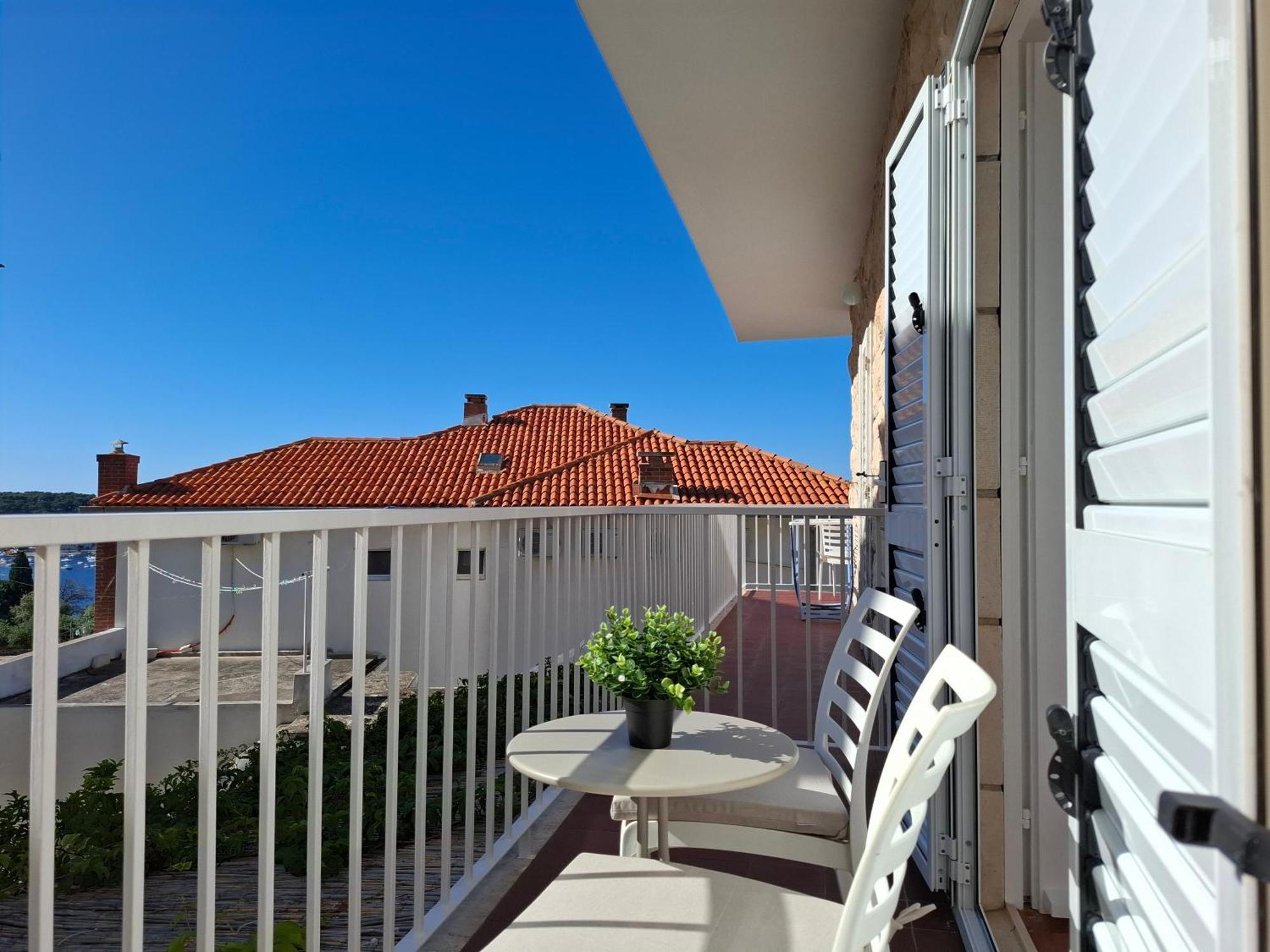 Guest House Mediterranean Хвар Экстерьер фото